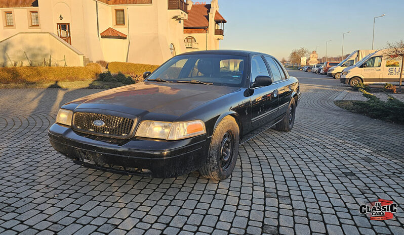 Ford Crown Victoria 2011 full